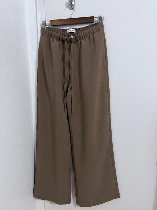 Aritzia Pants - Aritzia WILFRED The Lodge Pant - Crepette | Folio Brow | Size S | NWOT